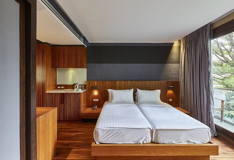 استودیوی استاندارد با چشم‌انداز شهر, Luxx Langsuan Hotel   Sha Plus