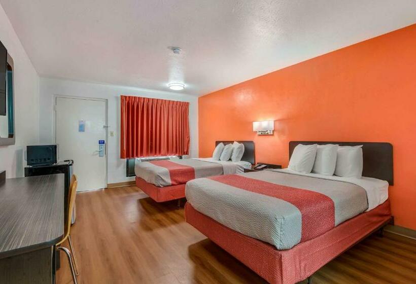디럭스 4인 룸, Motel 6attalla, Al