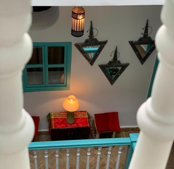 Номер Стандарт, Riad Darko