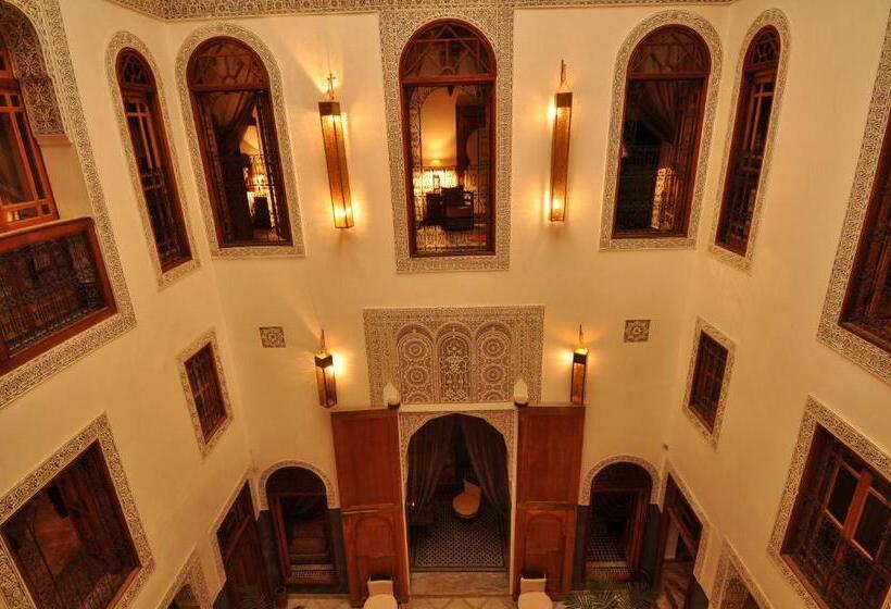 سوییت, Riad Layla