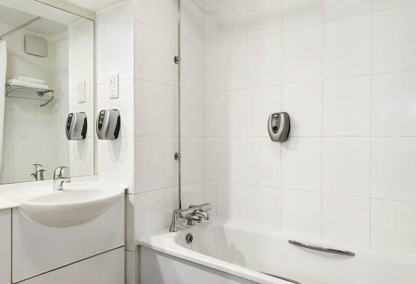 Номер Стандарт, Days Inn Kendal   Killington Lake