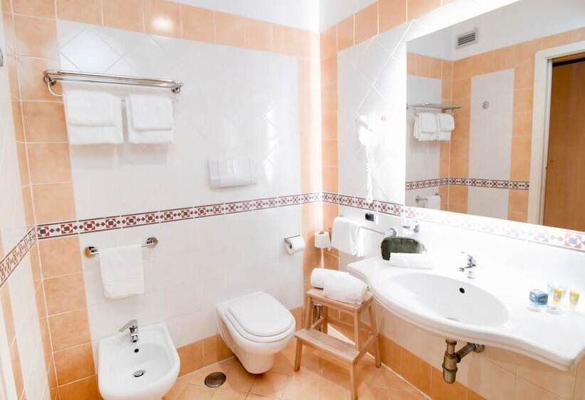 Номер Стандарт Трехместный, Rivage