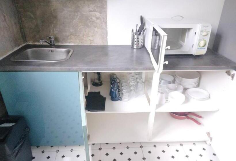 آپارتمان 1 خوابه با چشمانداز استخر, Entropy Apartment