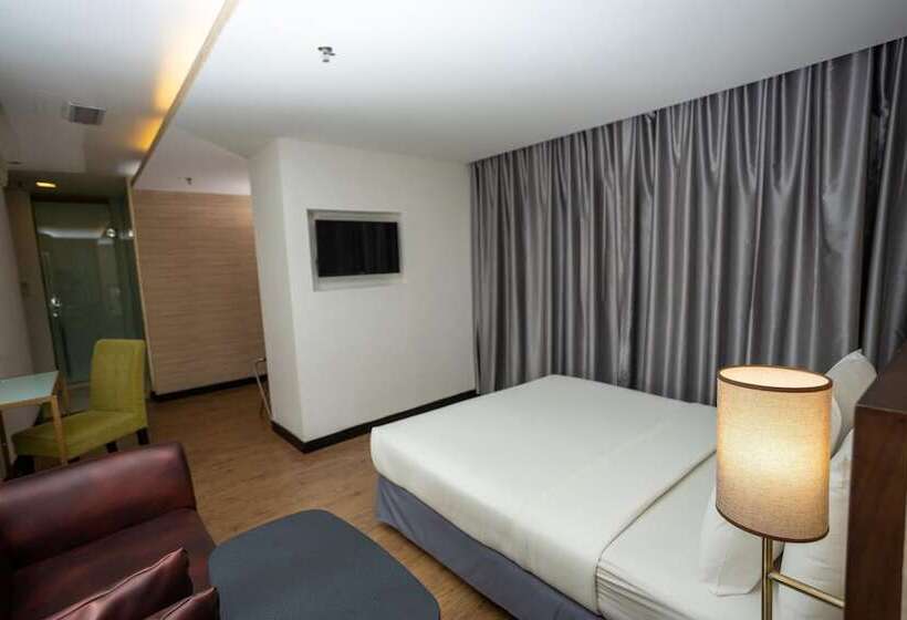 Люкс Клуб, Citrus Hotel Johor Bahru By Compass Hospitality
