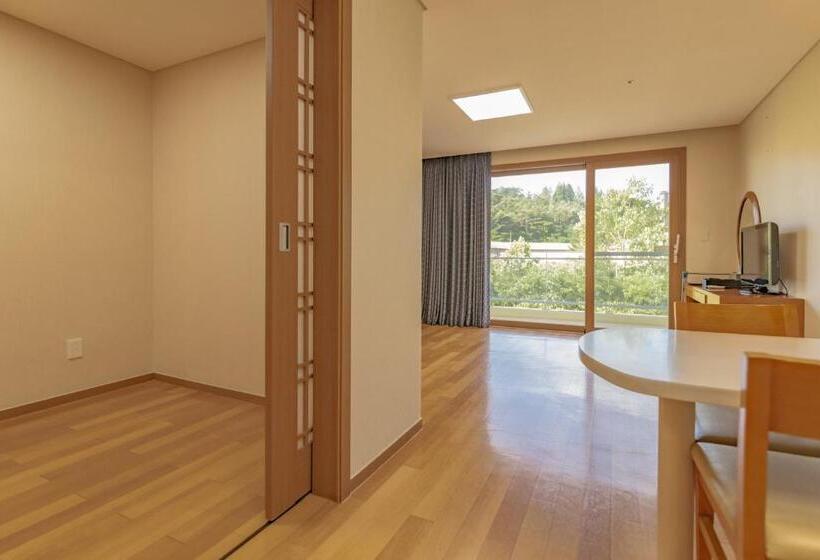 Семейный Номер, Sono Calm Gyeongju