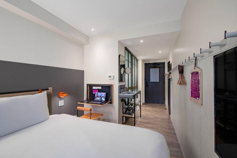 Люкс Кровать Кинг, Holiday Inn Express  & Suites Bufordmall Of Georgia