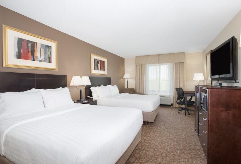 Люкс, Holiday Inn Express Hotel & Suites Concordia Us 81, An Ihg