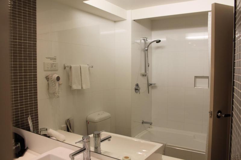 스탠다드 룸 킹사이즈 침대, Holiday Inn Express Hotel & Suites Concordia Us 81, An Ihg