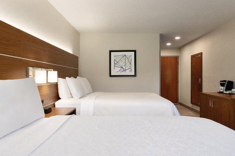 Номер Стандарт Кровать Квин Адаптированный для Инвалидов, Holiday Inn Express Hotel & Suites Lavonia, An Ihg