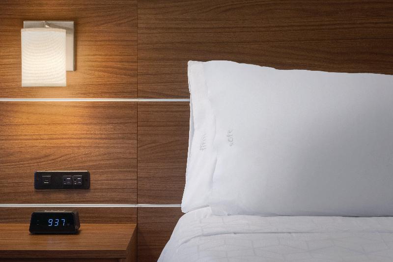 Номер Стандарт, Holiday Inn Express Hotel & Suites Lavonia, An Ihg