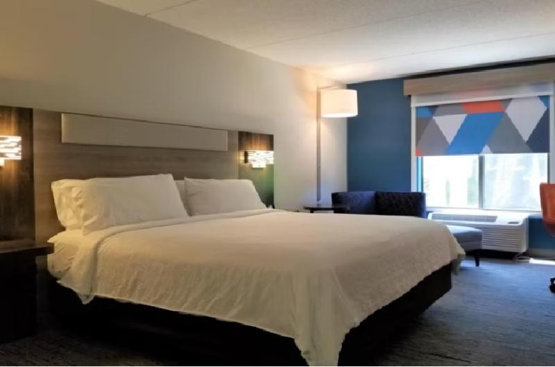 带大床的标准间, Holiday Inn Express Apex   Raleigh, An Ihg