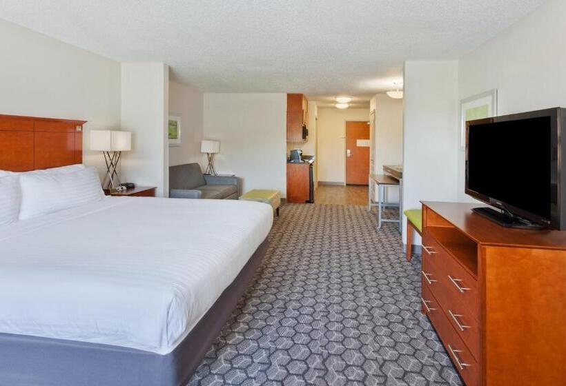 Люкс Кровать Кинг, Holiday Inn Express Phenix City Fort Benning, An Ihg