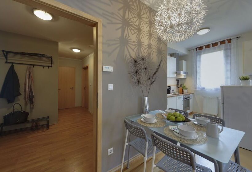 2 Sovrums Lägenhet, Central Passage Apartments By Vagabond