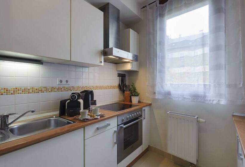 Апартаменты 2 Спальни, Central Passage Apartments By Vagabond