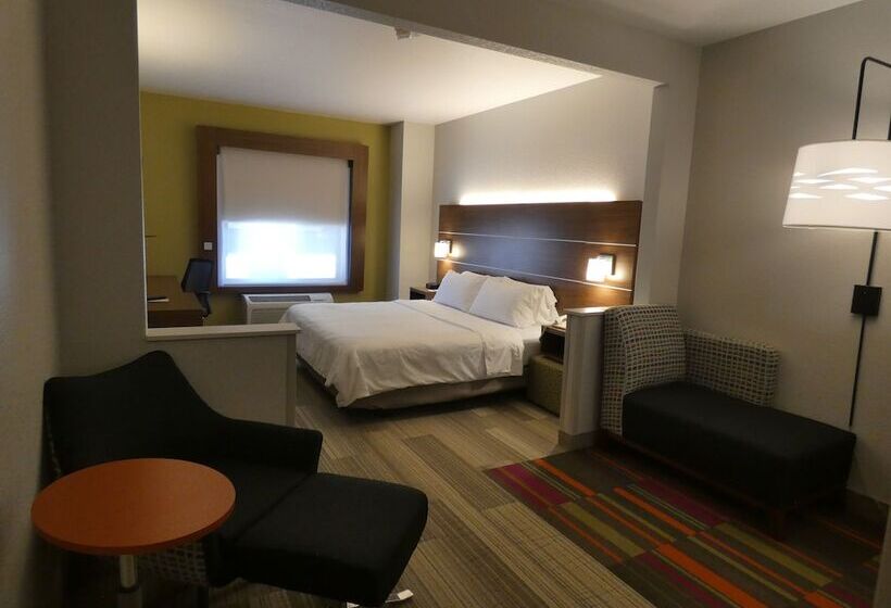 スイート, Holiday Inn Express Hotel & Suites Limon I 70/exit 359, An Ihg