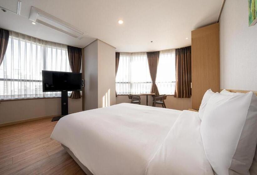 اتاق استاندارد با تخت بزرگ, Ramada By Wyndham Seoul Dongdaemun