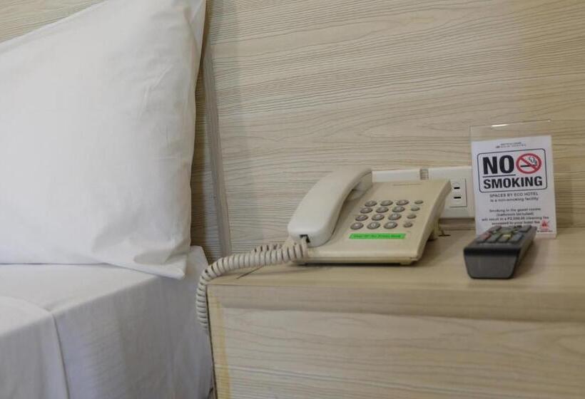 디럭스 룸, Spaces Hotel Makati