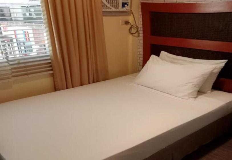 스탠다드 룸, Spaces Hotel Makati