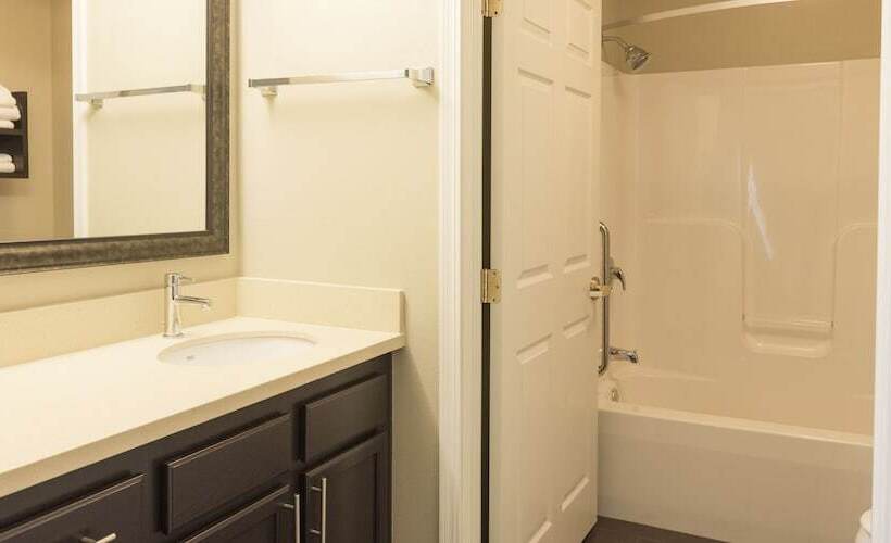 스위트 킹사이즈 침대, Staybridge Suites Fargo By Ihg