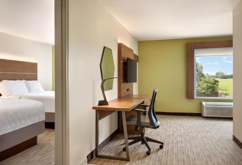 스위트 킹사이즈 침대, Holiday Inn Express & Suites Searcy, An Ihg