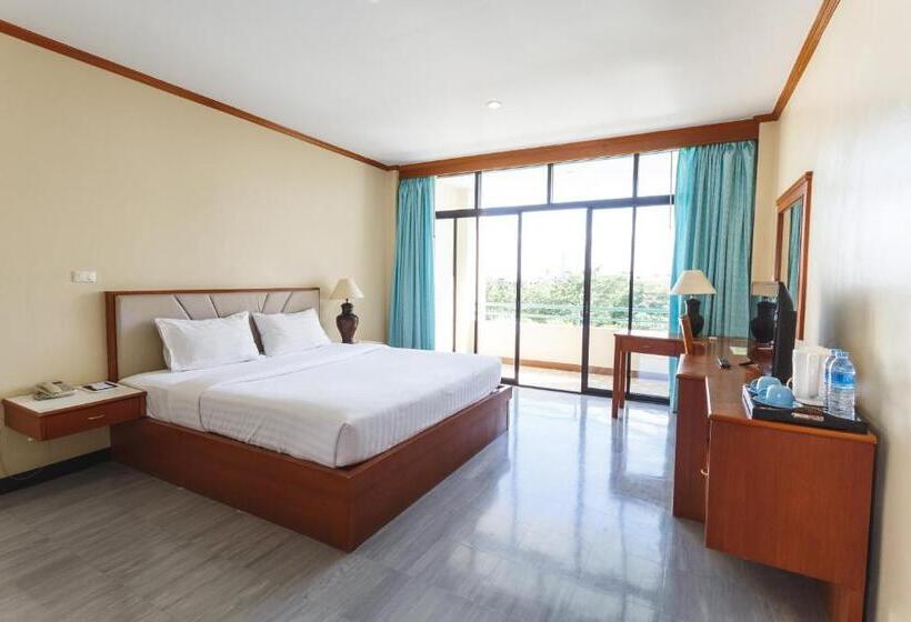 اتاق لوکس با تخت بزرگ, Surin Majestic
