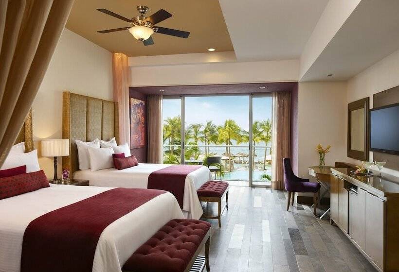 Junior Suite Pat King, Secrets Vallarta Bay Resort & Spa   Adults Only
