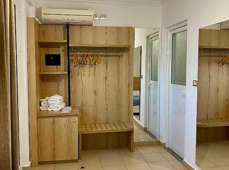 Standard Triple Room with Balcony, Nertili