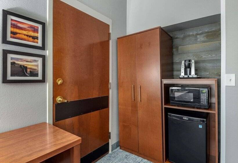 Люкс Адаптированный для Инвалидов, Comfort Suites Near Birkdale Villagehuntersville