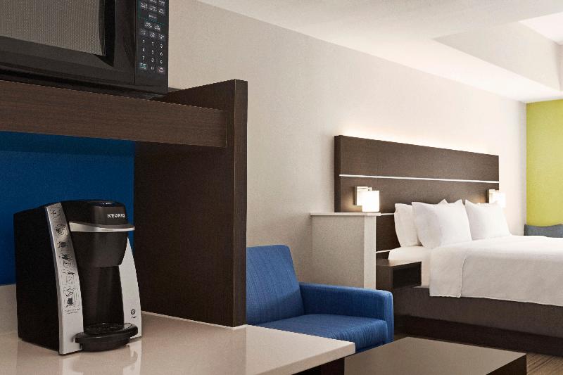 Люкс Кровать Кинг, Holiday Inn Express Hotel & Suites Durant, An Ihg