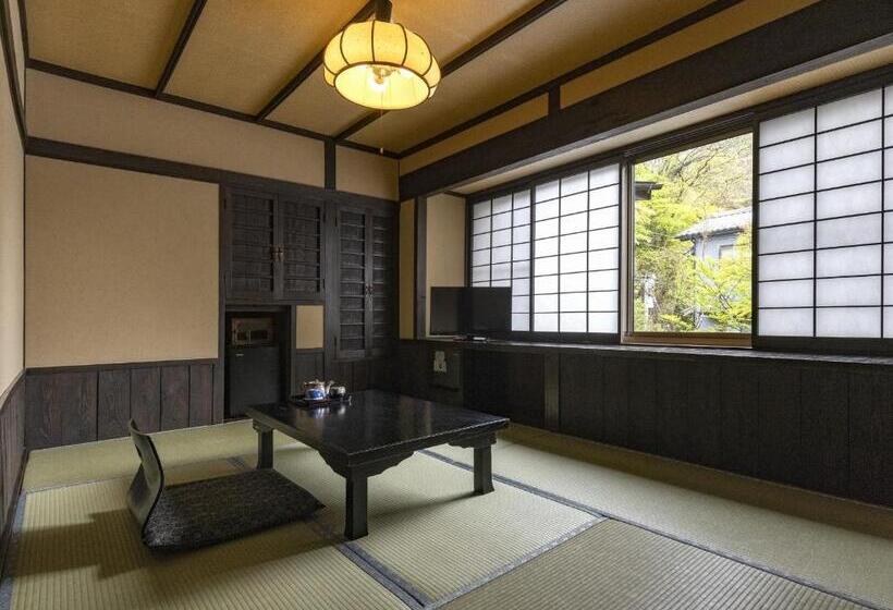 이코노미 룸, Okyakuya