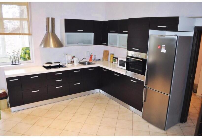 Номер Стандарт Совместная Ванная, Elegance On A Budget   Rooms For Rent In Sofia Center
