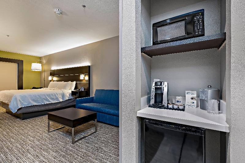 Люкс Кровать Кинг, Holiday Inn Express Hotel & Suites Kilgore North, An Ihg