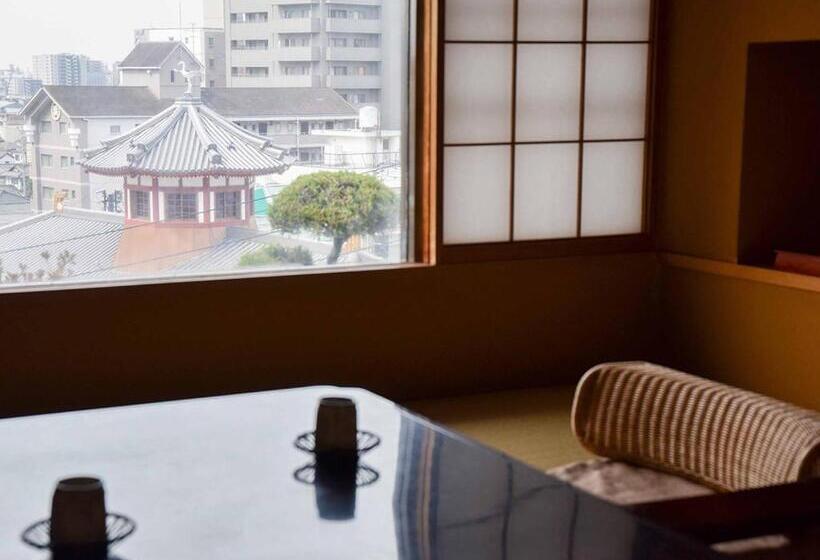 四人标准间, Yamatoya Besso