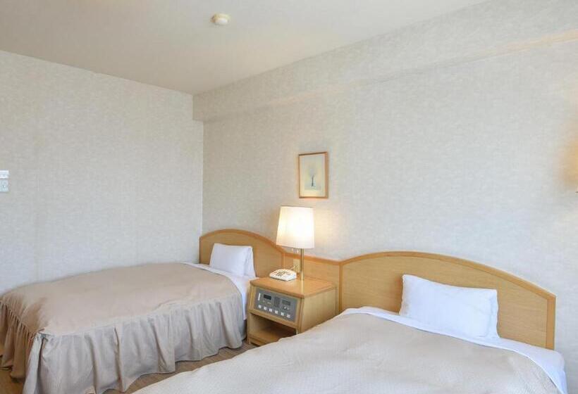 Номер Стандарт, Yokkaichi City Hotel Annex