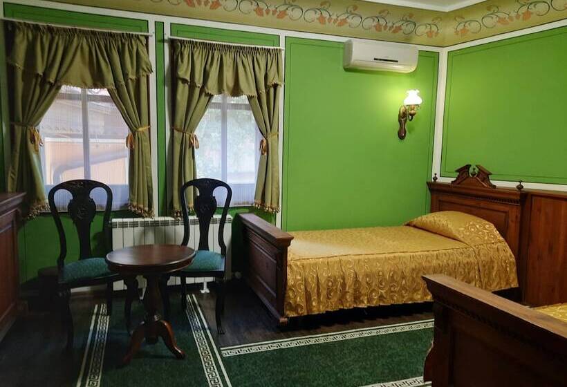 스탠다드 룸, Family Hotel At Renaissance Square