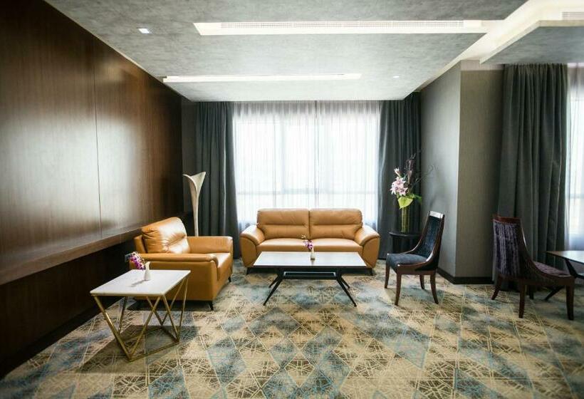 Номер Классика Кровать Кинг, Elite Byblos