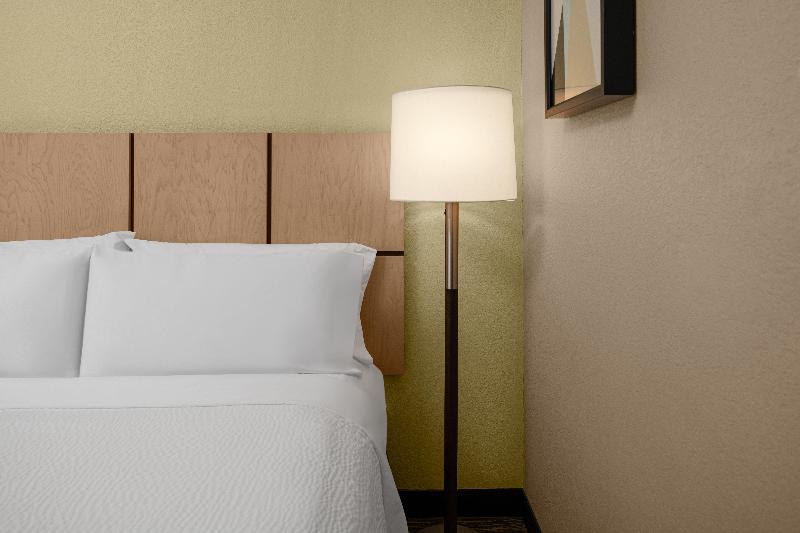 Студия Стандарт, Candlewood Suites Turlock, An Ihg