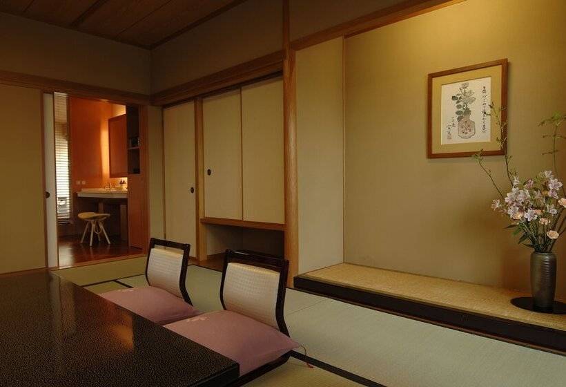 디럭스 룸, Wakamizu