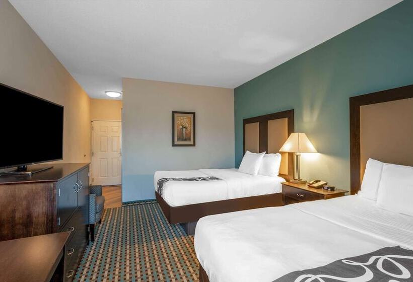 Номер Стандарт 2 Двуспальные Кровати, La Quinta Inn & Suites By Wyndham Stonington Mystic Area