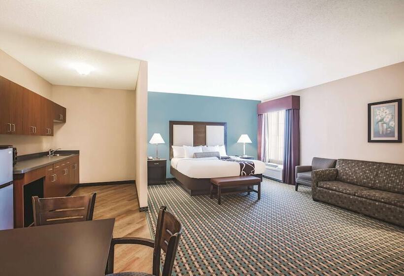 Люкс с Видом, La Quinta Inn & Suites By Wyndham Stonington Mystic Area