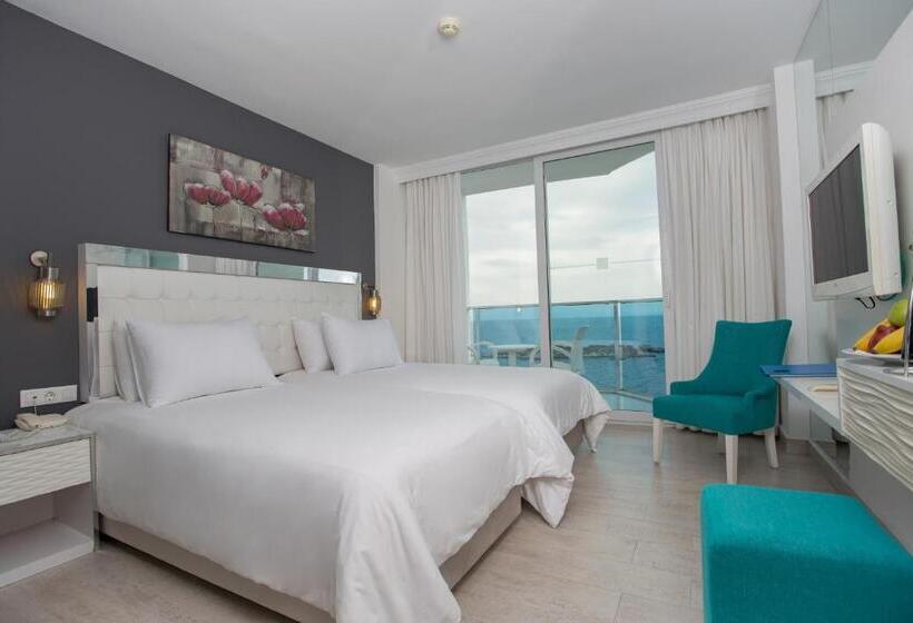 Triple Room Sea View, Le Bleu Hotel & Resort Kusadasi