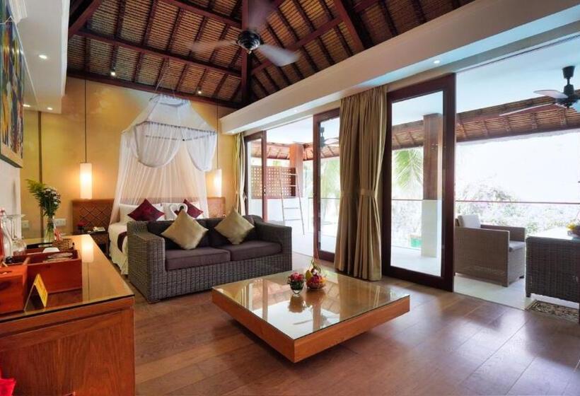 سوییت با چشم‌انداز استخر, Sunsea Resort