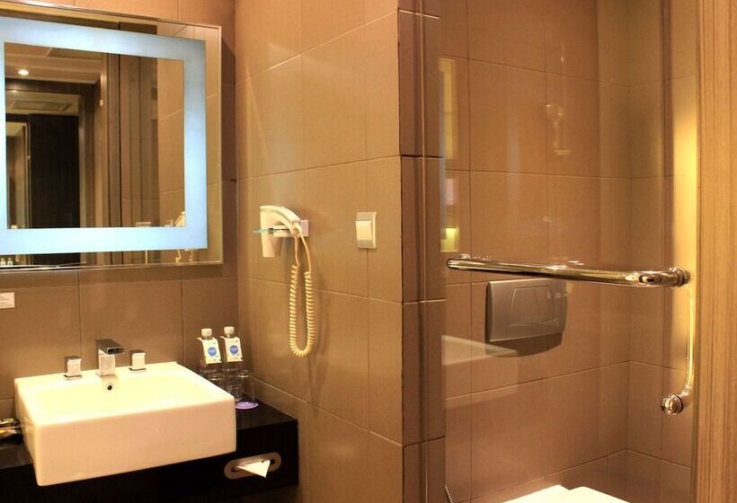 Chambre Standard, Novotel Bangka Hotel & Convention Center