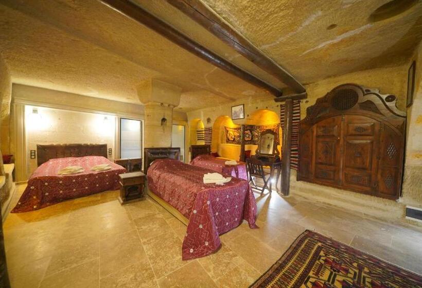 ファミリールーム, Travel Inn Cave