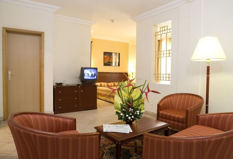 Номер Стандарт, Grand  Bamako