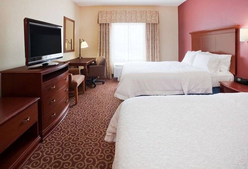 Номер Стандарт, Hampton Inn Fairmont