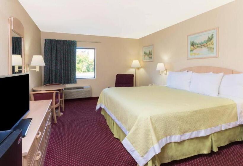 חדר דחוקס עם מיטת קינג, Days Inn By Wyndham Mount Vernon
