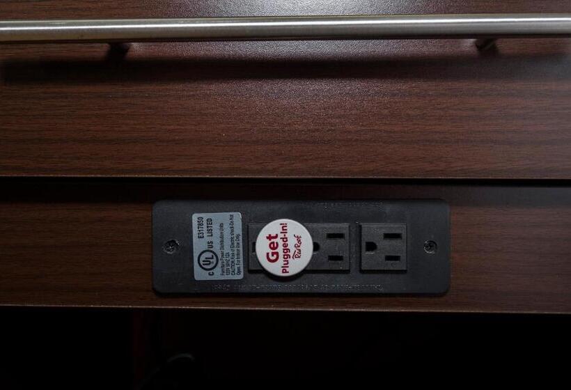 Номер Superior Кровать Кинг, Red Roof Inn Plus+ Poughkeepsie