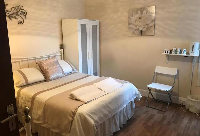 חדר משפחתי, Abbey Lodge Guest House
