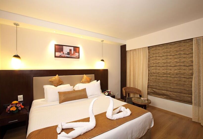 غرفة تنفيذية, Octave Hotel & Spa   Sarjapur Road